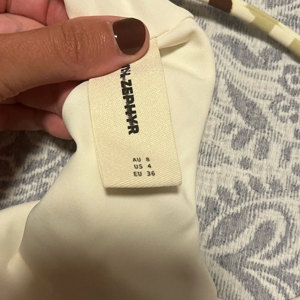 NWOT Zulu & zephyr bikini top - Picture 4 of 5